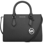 Tasche Schwarz Michael Kors aus hochwertigem Canvas-Stoff mit Reißverschluss und Markenetui.
