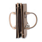 Tasche Beige Michael Kors - elegante Handtasche aus hochwertigem Canvas-Stoff mit Reißverschluss und Markenetui.