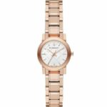 Elegante Burberry Damenuhr (Ø 26 mm) aus goldfarbenem Edelstahl mit Saphirglas und präzisem Quarz-Uhrwerk.