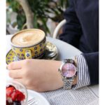 Ice Damenuhr Edelstahl mit grauem Gehäuse und robustem Edelstahlarmband, ideal für stilbewusste Träger.