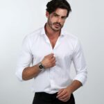 Maserati Herrenuhr (44 mm) mit Edelstahlgehäuse und schwarzem Zifferblatt, stilvolles Accessoire für jeden Anlass.