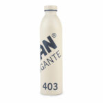 Thermosflasche Gigante 403 Milan aus Edelstahl in Beige mit rutschfestem Boden und 946 ml Kapazität.