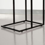 Beistelltisch aus Stahl mit Melamin-Spanplatte von Max Home, elegant und funktional, ideal für jedes Zuhause.