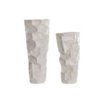 Set von 2 modernen Vasen in Beige aus Metall, ideal für stilvolle Wohnraumdekoration.