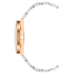 Elegante Damenuhr Nine West mit rosa Gehäuse und grauem Metallarmband, Ø 34 mm, spritzwasserbeständig.