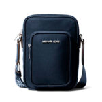 Tasche Michael Kors Blau - elegante Umhängetasche aus recyceltem Nylon mit Reißverschluss, ideal für jeden Anlass.