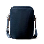 Tasche Michael Kors Blau - elegante Umhängetasche aus recyceltem Nylon mit Reißverschluss, ideal für jeden Anlass.