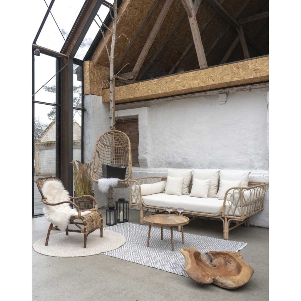 Jammu Beistelltisch Mangoholz/Natur mit runder Platte und gedrechselten Beinen