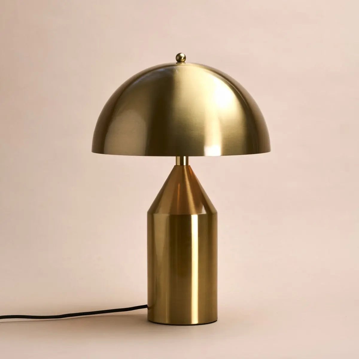 09ce0f6d-4d45-4c58-a7b4-2ce5ec790fa9_1200x1200_fill.jpg Leya Tischlampe Gold - stilvolle Metalltischlampe