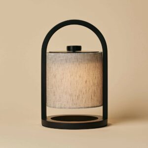 Laia Tischlampe Grau/Schwarz - wiederaufladbare Lampe aus Holz und Leinen