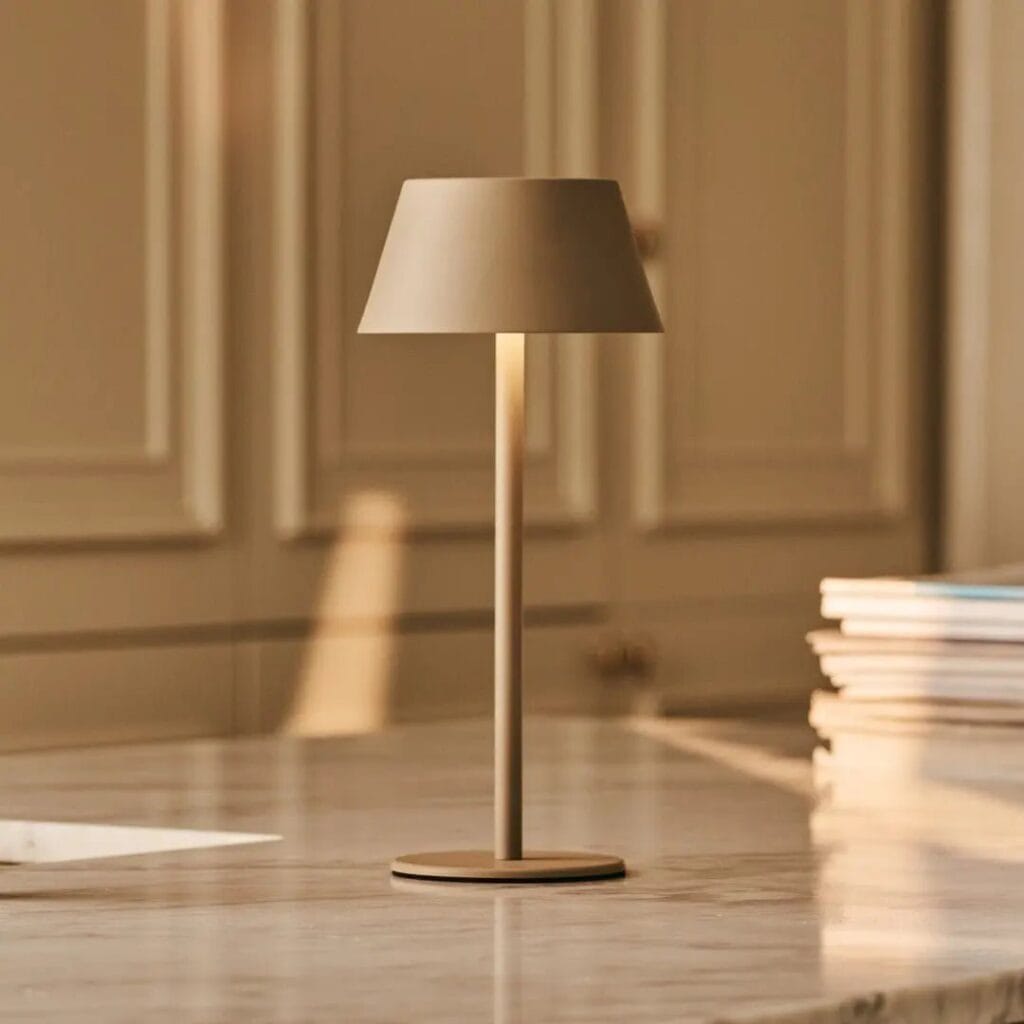 Milou Tischlampe Beige - kabellos und dimmbar