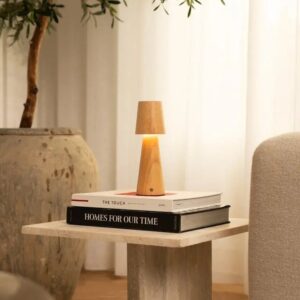 Lusa Tischlampe Hellbraun - kabellos und dimmbar