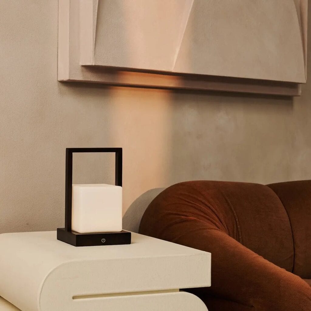 Noa Tischlampe Dunkelbraun - wiederaufladbar und dimmbar