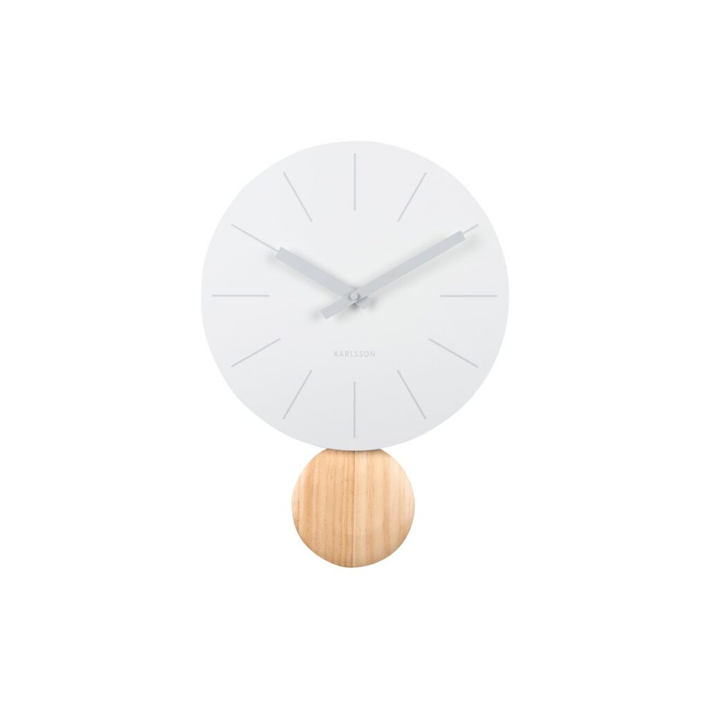 Luma Wanduhr Pendel von Karlsson mit Holzpendel und elegantem Design