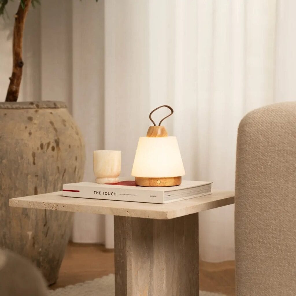 Liv Tischlampe Hellbraune - kabellos und dimmbar