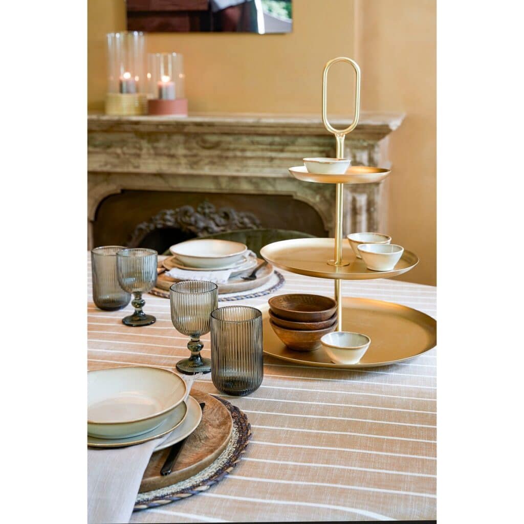 Lunea Etagere Gold von Mica Decorations - elegante Präsentation