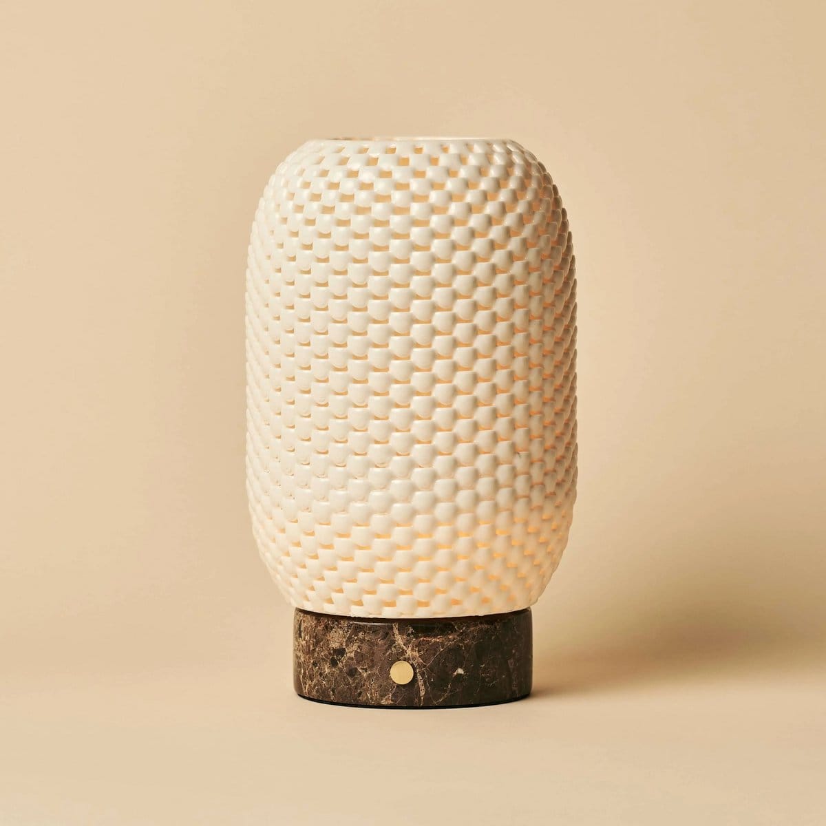 e89ae281-097e-46b0-b142-7095bd060532_1200x1200_fill.jpg Auro Tischlampe Dunkelbraune - elegantes Design aus Porzellan und Marmor