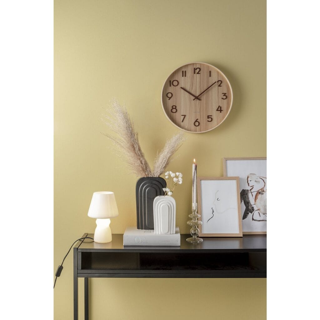 Woodyn Wanduhr Holz von Karlsson – elegante Wanduhr aus Walnussholz